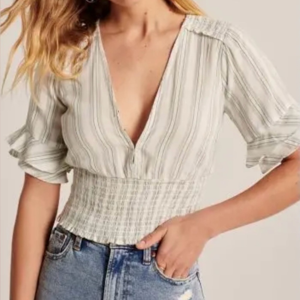 Abercrombie‎ & Fitch White & Green Striped Half Sleeve Ruffled Cropped Blouse S